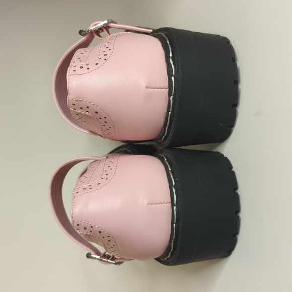 Torrid Women's Size 6.5WW Pink PU Lug Sole Mary Jane Flats Extra Wide - Picture 4 of 9